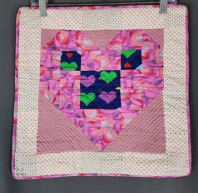 Small Heart Quilt by Celia Lo Pinto. This small quilt was given to Julia B. as a thank you for 