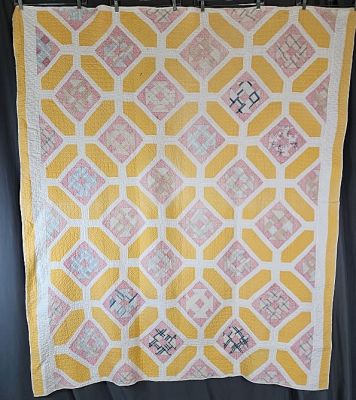 Monkey Wrench in Garden Maze Quilt. Antique c1920 Monkey Wrench in Garden Maze Quilt measuring 