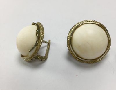 עגילים 925 סטרלינג משובצים קורל לבן מדהים 
20 גרם