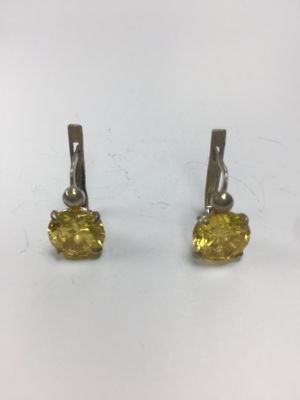עגילים 925 סטרלינג משובץ טופז יפייפה 
4.8 גרם 1 ס"מ