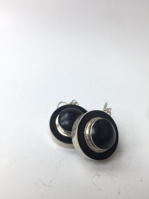 עגילים 925 סטרלינג משובצים אוניקס שחור מדהים 
12.5 גרם