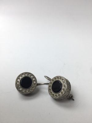 עגילים 925 סטרלינג משובצים אוניקס שחור יפייפה 
7.5 גרם