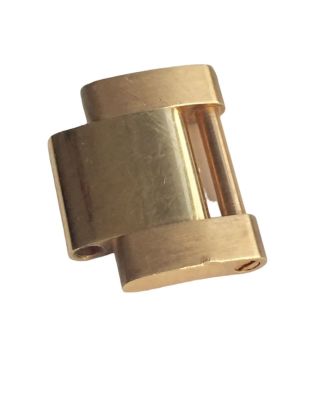 חוליית זהב 18K לשעון רולקס. 
משקל: 4.5 גרם. 
מידות: 1.5X1.3 ס"מ.