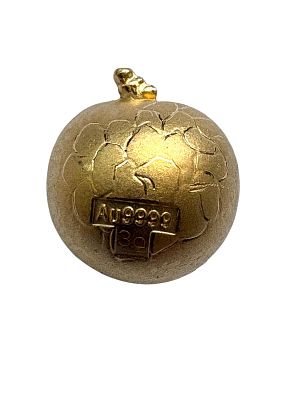 מטיל זהב טהור 999.9 ׁׁ(24K) בצורת פרי. 
3 גרם. 
חתום.