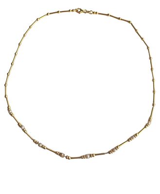 שרשרת זהב איטלקית 14K בדוגמה ייחודית. 
משקל: 8.6 גרם. 
אורך במצב פתוח:44.8 