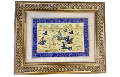 ציור פרסי מרהיב. עבודת יד במסגרת עץ דמשקאית עם מגני דוד. עשוי מעצם, ברונזה ועץ. 
מידות כולל 