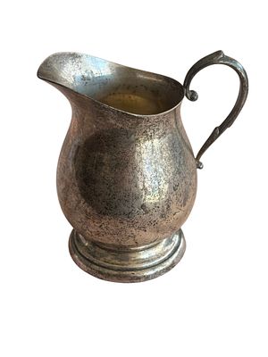כלי כסף סטרלינג לשמנת. 
חתום וממוספר. 
רוחב כולל: 8.5 ס"מ. 
