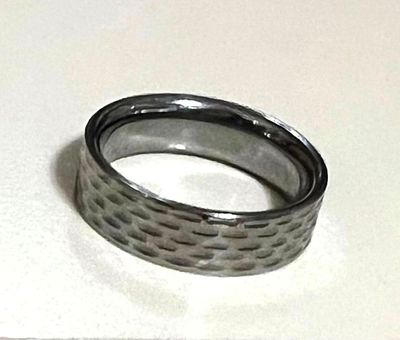 Эксклюзивное мужское кольцо из черной стали Сингапур. Размеры: 20.0 - 20,5 
Стильное, статусное 