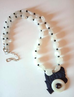 Роскошное дизайнерское украшение из натурального кахолонга Россия. Размеры: 60+6 см, Материалы: 