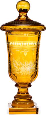 Кубок с крышкой Богемия 19 век. *шлифовка, травление, гравировка 
Кубок классической обтекаемой 