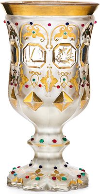 Кубок для вина Богемия . Начало ХХ в 
*стекло, гранение, шлифовка, золочение, эмаль. 
Граненный 