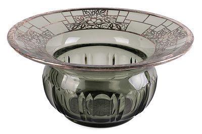 Ваза в стиле Ар-деко 1920 гг. Богемия, 1920-1930 гг 
*стекло, металл, монтировка 
Настольная 