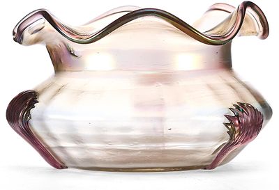 Ваза ВОЛНА Богемия. первая половина ХХ в 
*стекло, золочение 
Представлена ваза, украшенная 