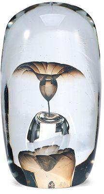 Пресс-папье &laquo;Цветок&raquo;. *стекло. 
Впервые подобные прессы появкгась в Италии. Фрягаш и Богемии в 