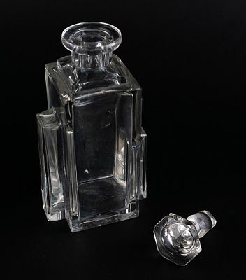 Графин Европа 1920 гг Арт-Деко. Европа, 1920 гг 
*стекло 
Графин лаконичная форма которого 