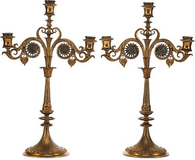 Парные бронзовые канделябры Европа 19 век. бронза, литье, чеканка 
Имеется экспертное заключение 
