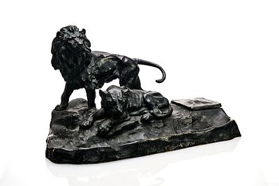 Бронзовый Настольный письменный прибор "Лев и львица". бронза, литье, патинирование 
Настольный 