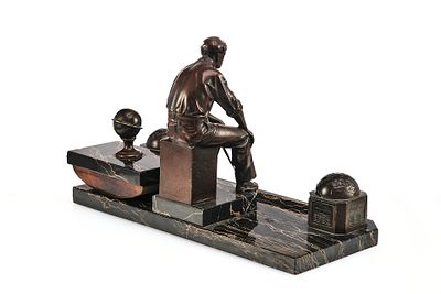 Письменный прибор "Ученый-конструктор" бронза. Европа Начало 20 век 
Основание 24 х 36 см 