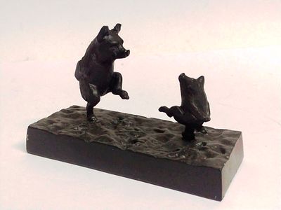 Скульптура "Свинки на прогулке", чугун, Касли. Материал: Чугун 
Страна: СССР 
Состояние: 