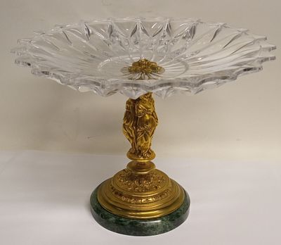 Ваза ТРИ ГРАЦИИ BACCARAT позолоченная бронза хрусталь 19 век. Высота: 22 сантиметров 
Диаметр: 