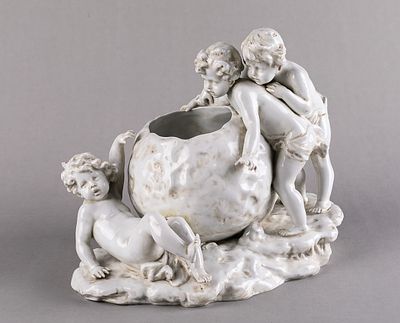 Ваза &laquo;Дети&raquo; Германия Карл Энц. Материал: фарфор 
Производитель: Karl Ens (Карл Энц)