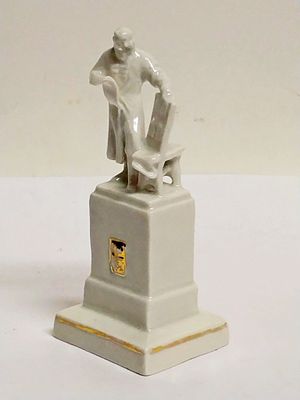 Статуэтка Первопечатник Иван Федоров СССР Дулево 1957