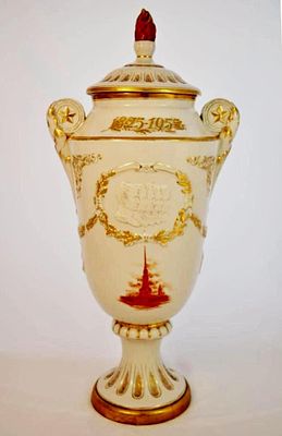 РЕДКАЯ Юбилейная Ваза-кубок ДЕКАБРИСТЫ ссср 1955 г. авторы Архиереевы. Высота: 54 сантиметров 