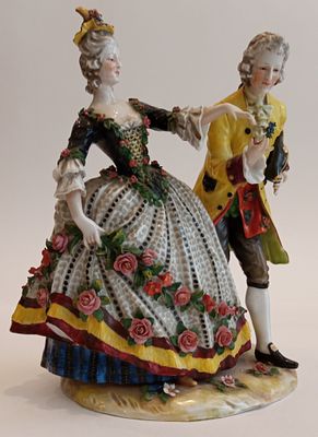 Скульптурная композиция &laquo;Танец&raquo; фарфор Rudolstadt Германия 1900-е. Высота: 22 сантиметров 