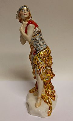 Статуэтка Балерина Карсавина в роли Жар-птицы ЛФЗ 1929. Материал: Фарфор 
Страна: СССР 
Год: 