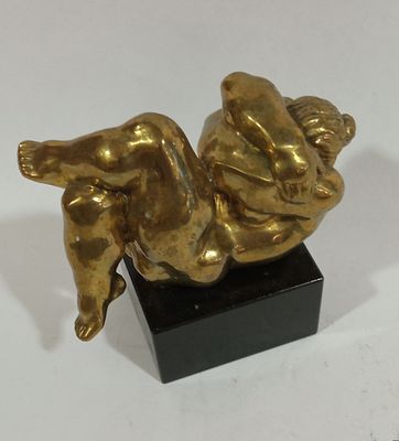 Скульптура ЛЕЖАЩАЯ авт Антонов А.Г. Бронза 
Россия 1990 гг 
Размер: 10 х 10 см 
Антонов Андрей 