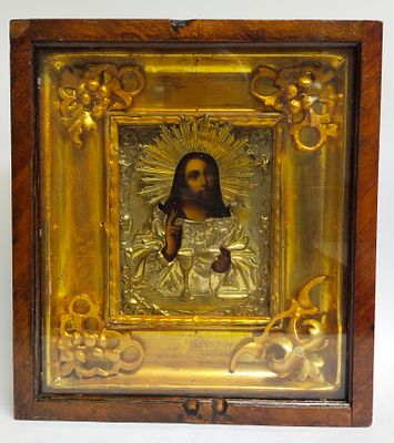 Икона Господь Вседержитель с хлебом и вином Россия 19 век в окладе и в киоте. *Дерево, левкас 