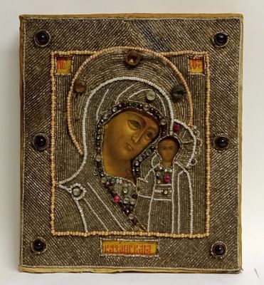 Икона Казанская Божией Матери Шитьё Россия 19 век. Состояние: Отличное 
Ширина: 23 сантиметров 