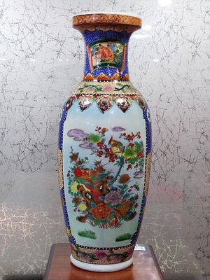 Ваза Император с семьей в саду фарфор Китай 1950-е