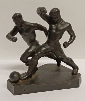 Скульптурная композиция ФУТБОЛИСТЫ Свердловск 1963 г СССР