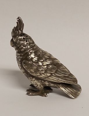 Фигурка Солонка ПОПУГАЙ Серебро 84 Россия 19 век. Материал: Серебро 84 
Страна: Россия 19 в 