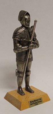 Скульптура Рыцарь в пехотных доспехах короля Генриха VIII. Материал: Металл 
Страна: 