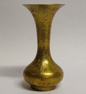 Вазочка Индира бронза ручная гравировка Индия 1960-е. Материал: Бронза 
Страна: Индия 
Время: не 