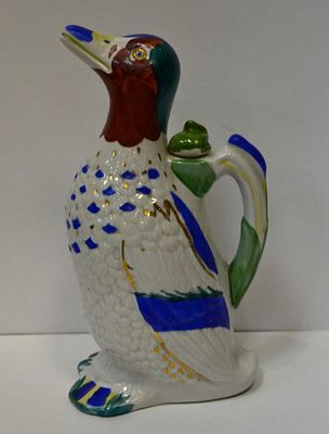 Кувшин Утка. Материал: Фарфор 
Страна: СССР 
Время: 20 век / 2 четверть 
Автор: Ризнич И.И. 