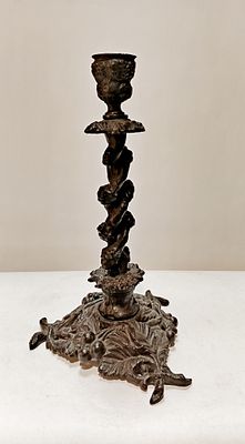 ПОДСВЕЧНИК Россия Куса до 1917 г. Россия 
Чугун 
Размеры: 24 см 
Состояние Отличное Смотрим фото