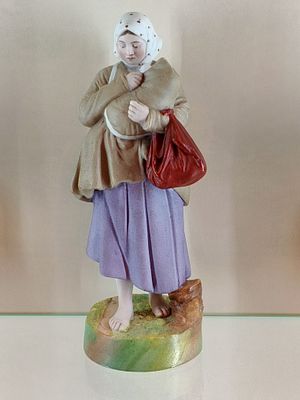 Статуэтка &laquo;Горькая доля&raquo; Дмитровский фарфоровый завод, 1926-1930 годы. Выполнена по одноименной 