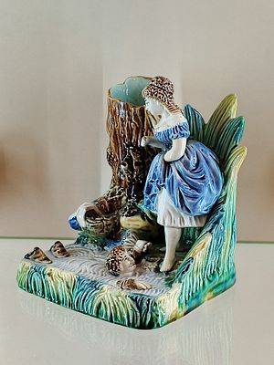 Перовница - карандашница ЗА ЛЮБОВЬ
Тверская фабрика М.С.Кузнецова XIX в. . Россия 19 в 
Размеры 