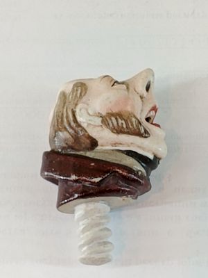 ФАРФОРОВАЯ ПРОБКА ГОЛОВА Россия 19 в. Фарфор 
Россия 19 век 
Размер 6 х 4 см 
Состояние . см. фото