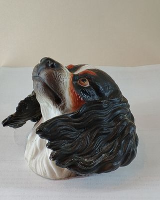 Фигура СОБАКА Гарднер Россия 19 в. Фарфор. Гарднер 
Россия 19 век 
Размер 11 х 10 см 
Состояние 