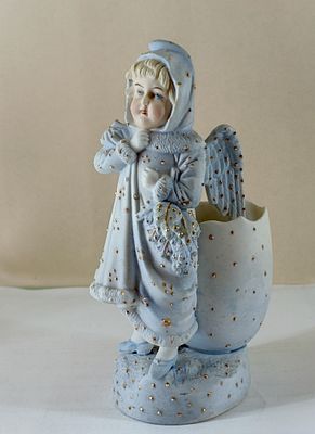 Девочка ангел Кузнецов Россия 19 в. Фарфор 
Россия 19 век 
Размер 17 см 
Состояние. см. фото