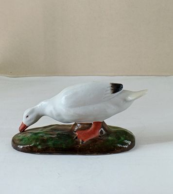 УТОЧКА Гарднер Россия 19 в. Фарфор Гарднер 
Россия 19 век 
Размер 9 х 7 см 
Состояние см. фото