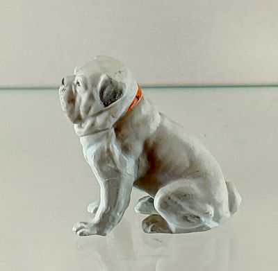 Собака бульдог в красном ошейнике Россия. Россия 19 век 
Размер 7 х 6 см 
Состояние . см. фото