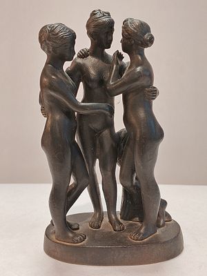 Скульптурная композиция ТРИ ГРАЦИИ Куса до 1917 г. Россия 
Чугун 
Куса 
Размеры: 18 см 