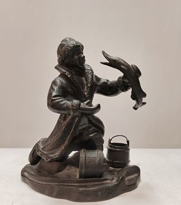 Скульптура ЕМЕЛЯ со ЩУКОЙ Куса. Чугун 
Размеры: 16 см 
Состояние Отличное Смотрим фото