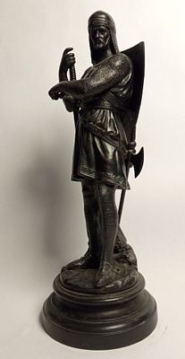 Скульптура Рыцарь с мечом Касли 
Чугун 
Клеймо Кас.з 
Высота 37 см 