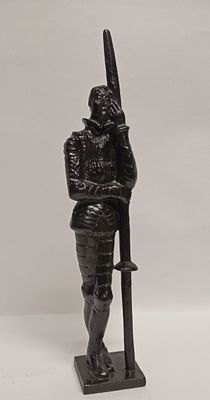 Статуэтка РЫЦАРЬ Куса СССР 1979 г. Состояние: Отличное 
Высота: 20 сантиметров 
Производитель: Куса